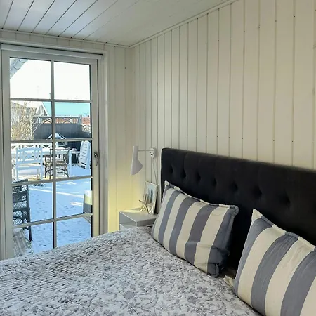 Stylish Summer House By Knudshoved Lighthouse 度假居 尼堡