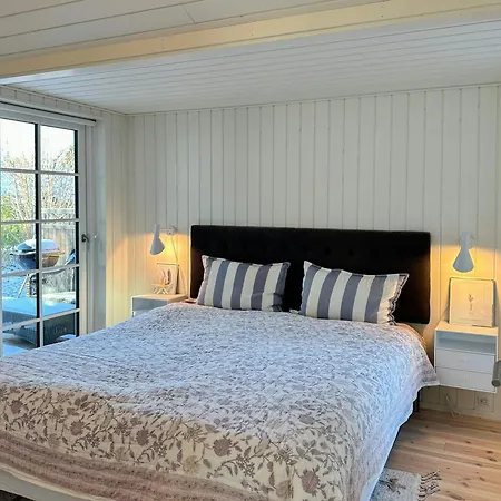 Stylish Summer House By Knudshoved Lighthouse Дом отдыха Нюборг