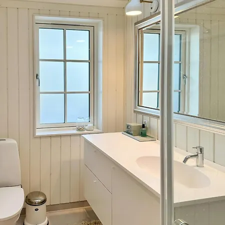 Stylish Summer House By Knudshoved Lighthouse * ニュボー